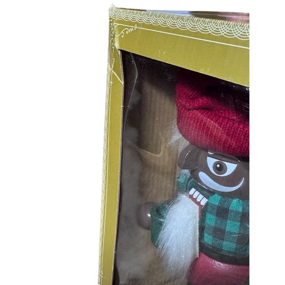 2022 Limited Edition Lumberjack Santa Nutcracker with Ornament World Market - Picture 5 of 6